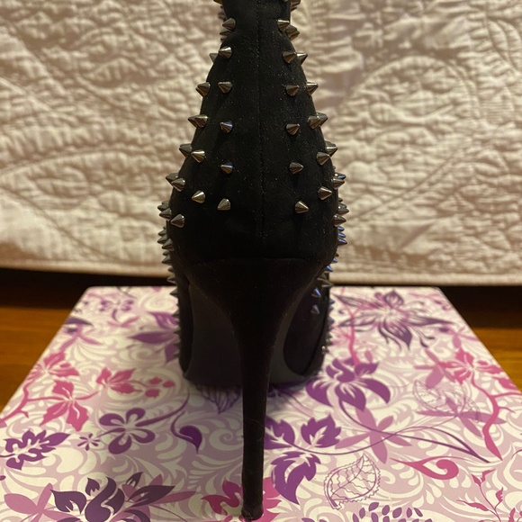 Steve Madden spike bootie, Sz 6.5, Black - Picture 3 of 6